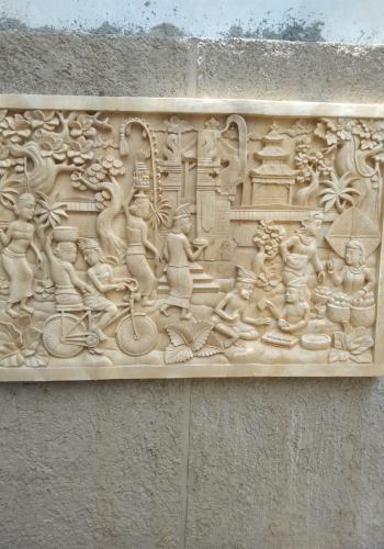 Relief Tradisi dan Pasar