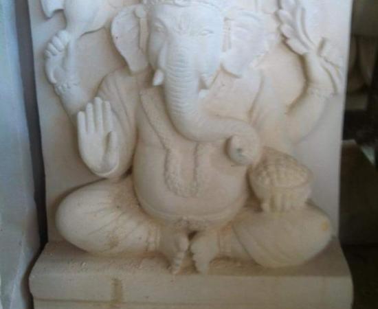 Relief Diding Rumah Motif Ganesa