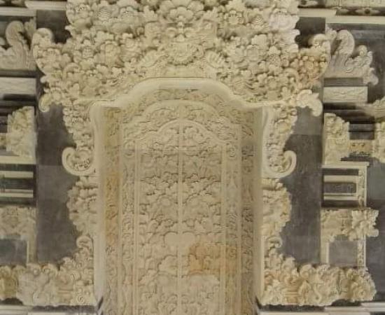 Dekorasi Relief Rumah Mewah