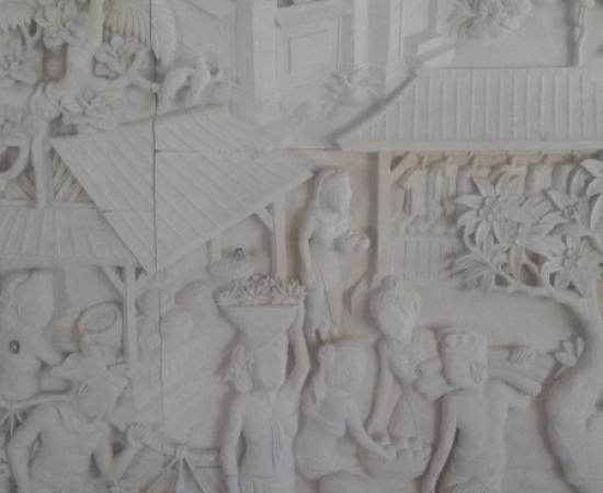 Dekorasi Relief Rumah Motif pasar