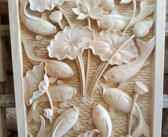 Relief Koi Tradisi