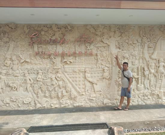 Relief Pewayangan dan Tradisi 3D