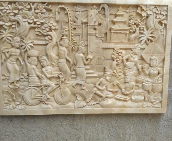 Relief Tradisi Modern