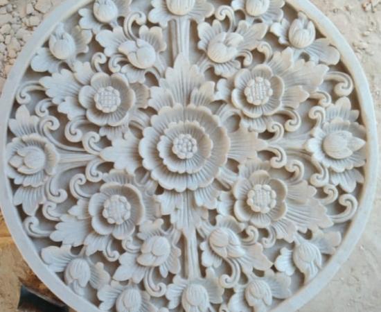 Relief Piringan Minimalis