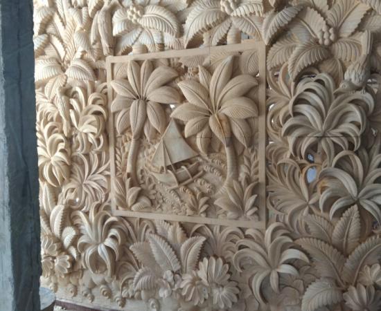 Relief Burung dan Alam