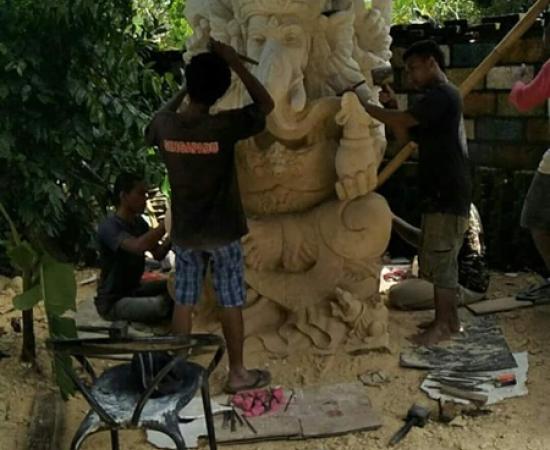 Dekorasi Rumah motif patung