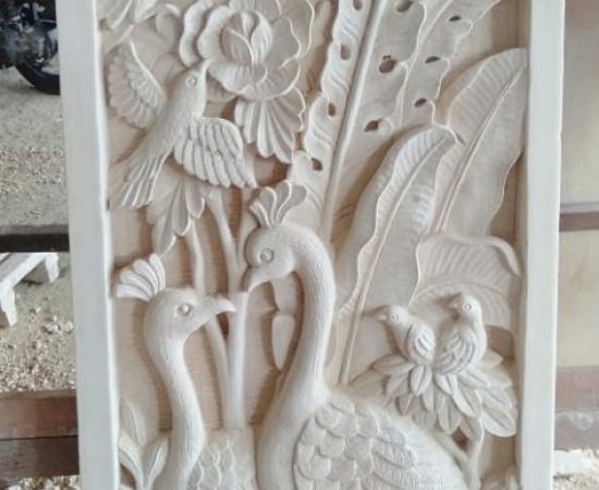 Hiasan Dinding Relief Motif Merak
