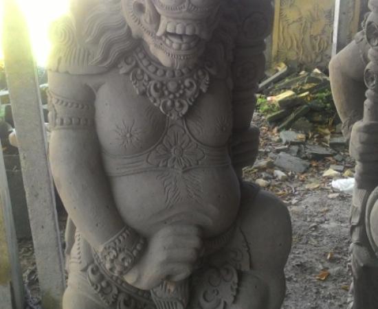 Harga ukiran batu paras bali motif raksasa.