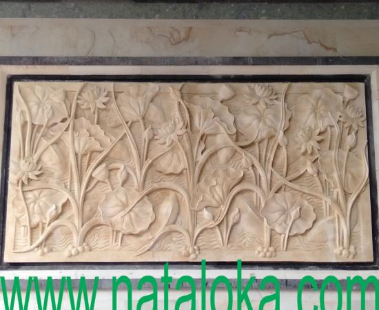 Gambar Relief Dinding Depan Rumah Motif Bunga Teratai