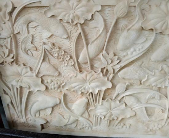 Relief Koi Bali