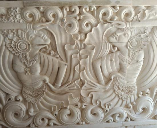 Relief Dinding Minimalis