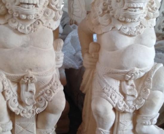Patung Hiasan Rumah Bali Motif Raksasa