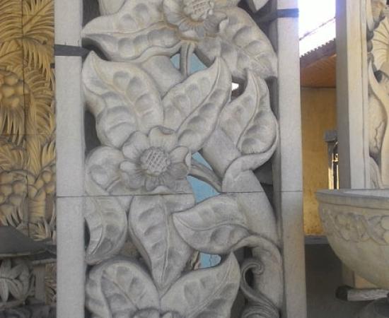 Relief bunga ukiran